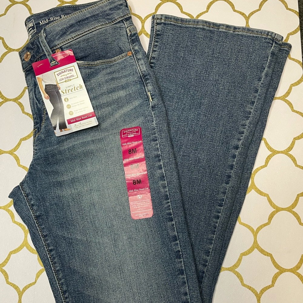 Levi Strauss Mid-Rise Boot Cut 8M (NWT) - Picture 3 of 6
